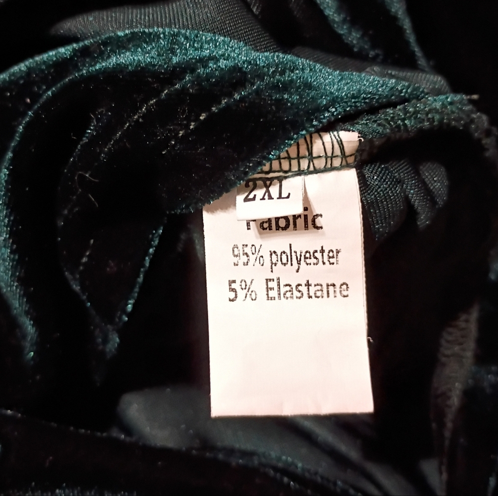 Moalluom Green Velvet Mini Dress - Picture 5 of 7